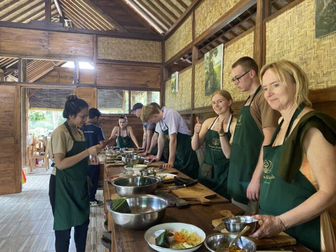 Ubud: Balinese Cooking Class at an Organic Farm - Meeting Point Variation