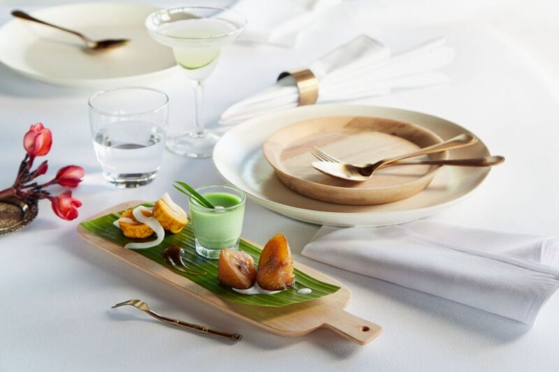 Ubud: Balinese Royal Dinner With Tropical Forest Views - Ambiance and Setting