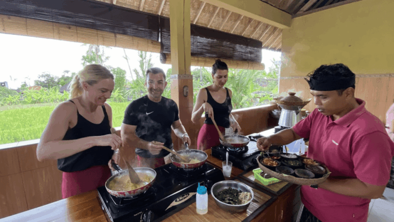 Ubud: Cooking Class With Transfers and Optional Market Visit - Small Group Experience