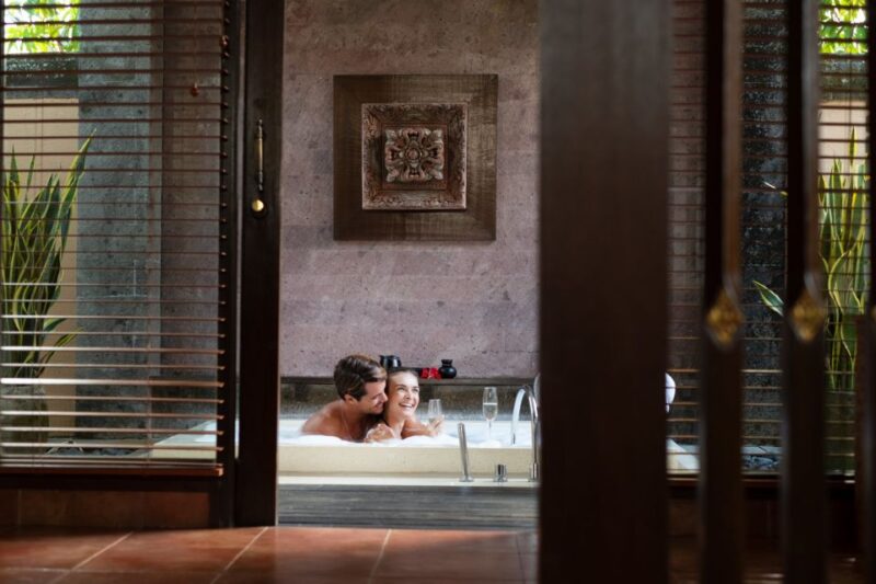Ubud: Couple Spa Treatment With Bath Ritual & Sparkling Wine - Love Bath Ritual