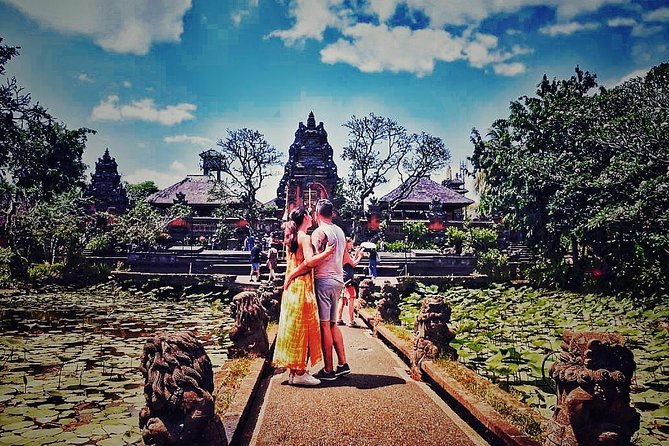 Ubud Customizable Tours Swing, Waterfall and Temple - Operator Information