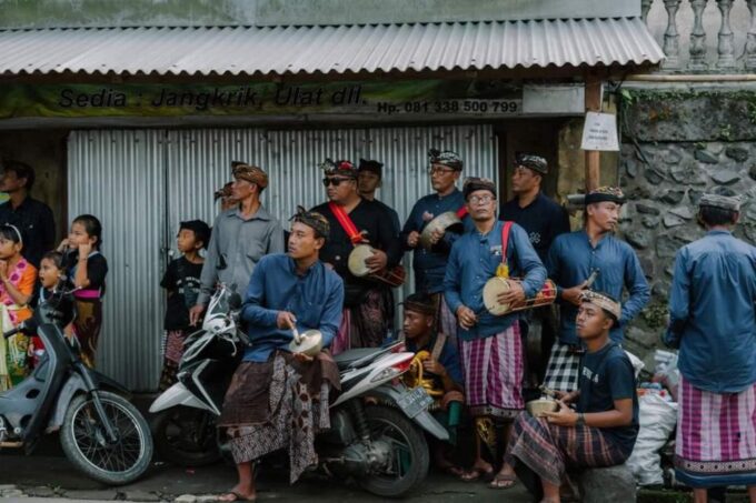 Ubud: Downhill Cycling With Volcano, Rice Terraces, and Meal - Tour Preparation Tips
