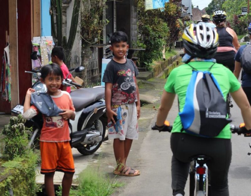 Ubud: Downhill Jungle & Rice Terrace Cycling Tour With Meals - Key Points