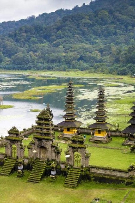Ubud: Explore Water Temple, Monkey Forest and The Twin Lake - Transportation and Pickup