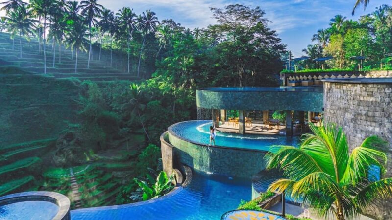 Ubud : Floating Breakfast Photoshoot at Cretya Bali - Key Points