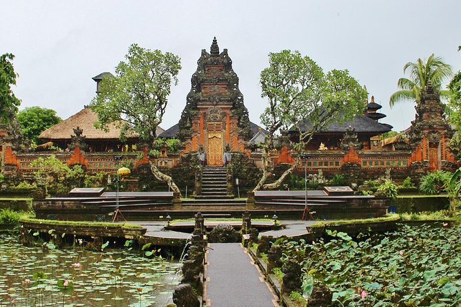 Ubud Guided Tour & Iconic Tanah Lot Temple - Sacred Monkey Forest Sanctuary