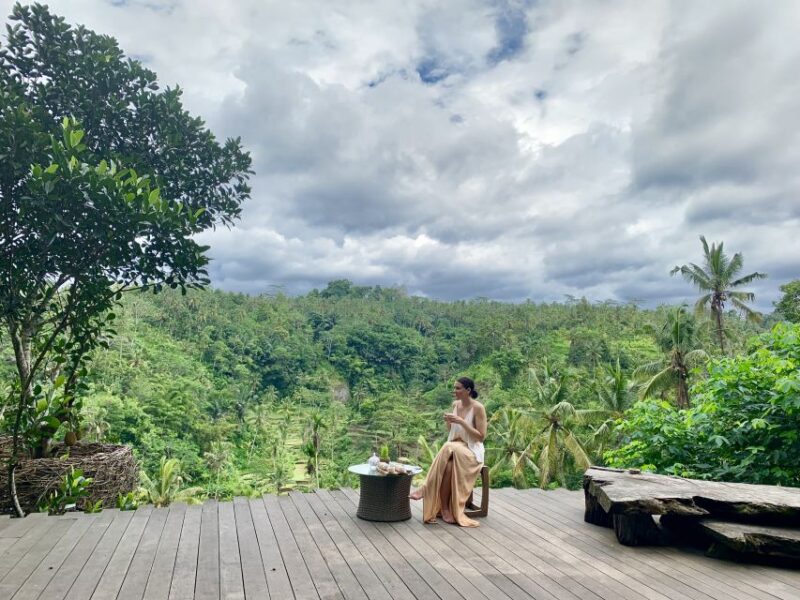 Ubud: Jungle Club, Waterfall, Market, and Tanah Lot Tour - Key Points