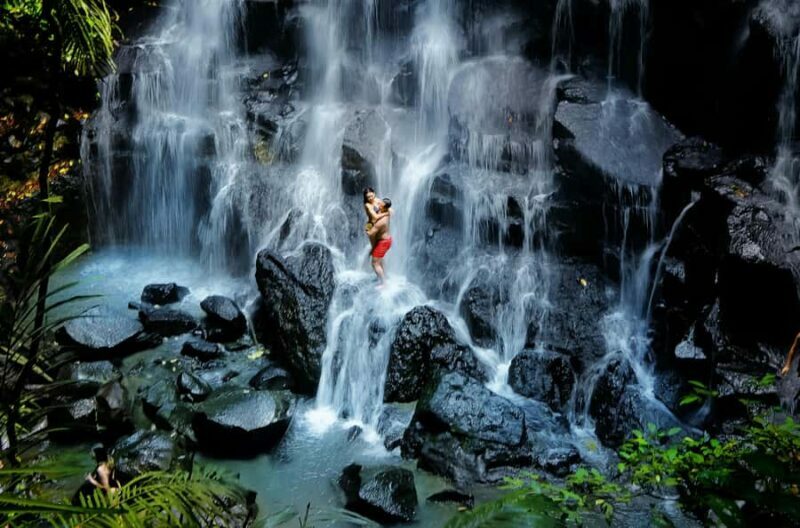 Ubud: Kanto Lampo Waterfall, Art Market, Cretya & Tanah Lot - Who This Tour Is Best For