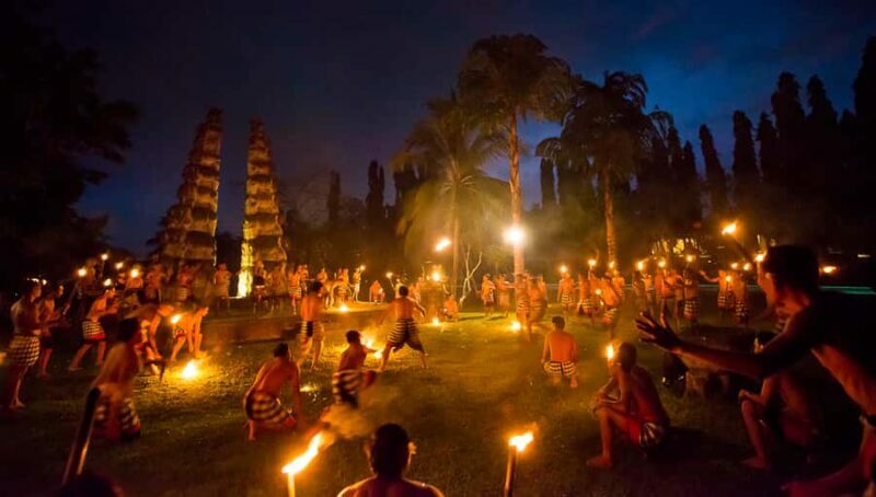 Ubud: Kecak Dance and Royal Balinese Dinner - Key Points