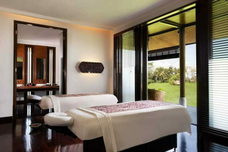 Ubud: Private Couple Spa with Bath Ritual & Sparkling Wine - Who Should Consider This Experience?