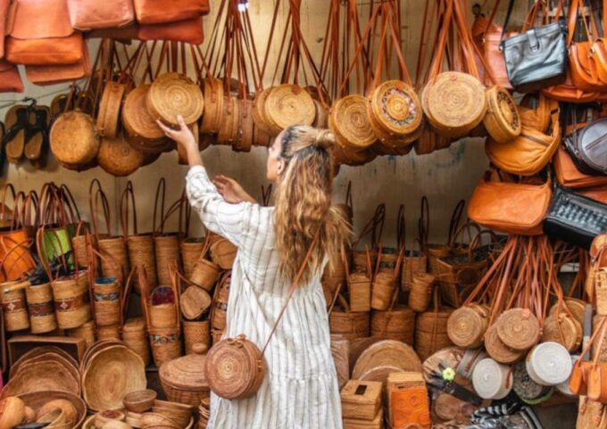 Ubud: Tjampuhan Ridge, Monkey Forest & Art Market Photo Tour - Frequently Asked Questions