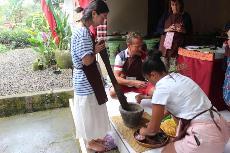 Ubud : Vegetarian & Vegan Cooking Class With Market Visit - Key Points