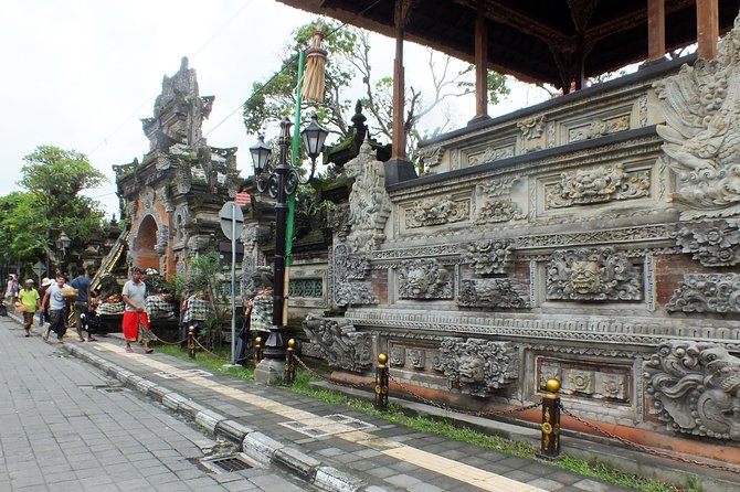 Ubud Village Sightseeing, Famous Paddy Field And Ubud Waterfall - Experiencing Balinese Coffee Roasting Demonstration