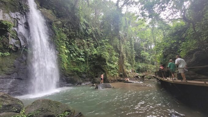 UBUD : Waterfall, Rice Terrace, Temple and Luwak Coffee Tour - Temple Visit