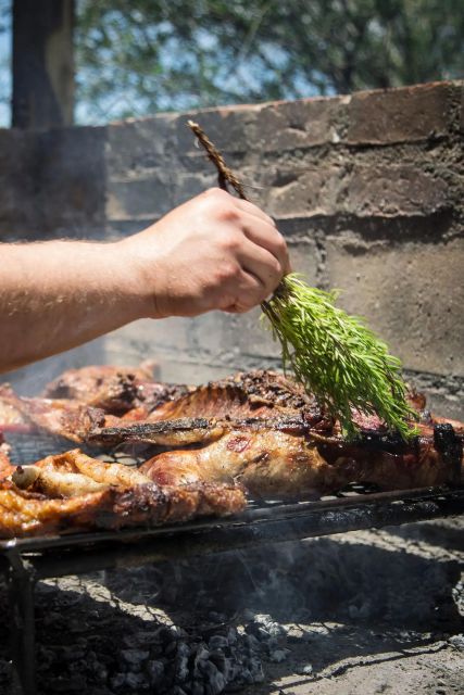 Uco Deluxe: Best Wineries and a Real Argentine Asado - Key Points