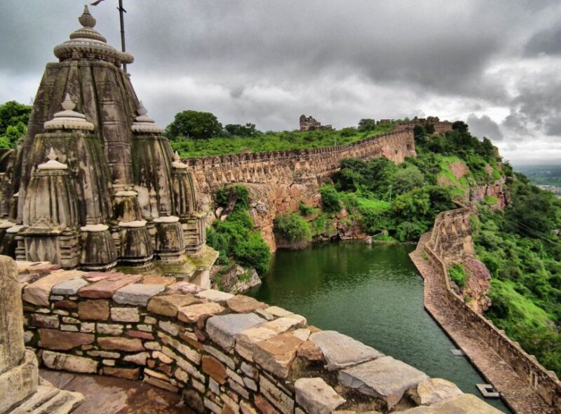 Udaipur: Chittorgarh Sightseeing Tour by Car - All Inclusive - Key Points