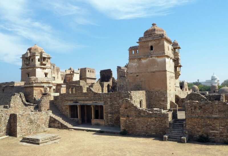 Udaipur: Chittorgarh Sightseeing Tour by Car - All Inclusive - Inclusions