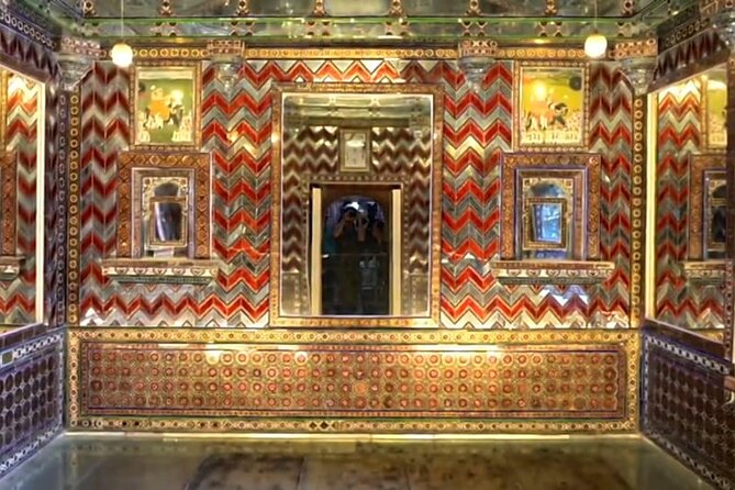 Udaipur City Full-Day Guided Sightseeing Tour - Tour Features and Inclusions