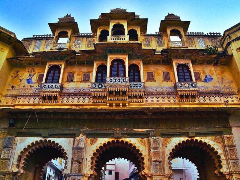 Udaipur Cultural Walking Tour With Local Snacks - Key Points