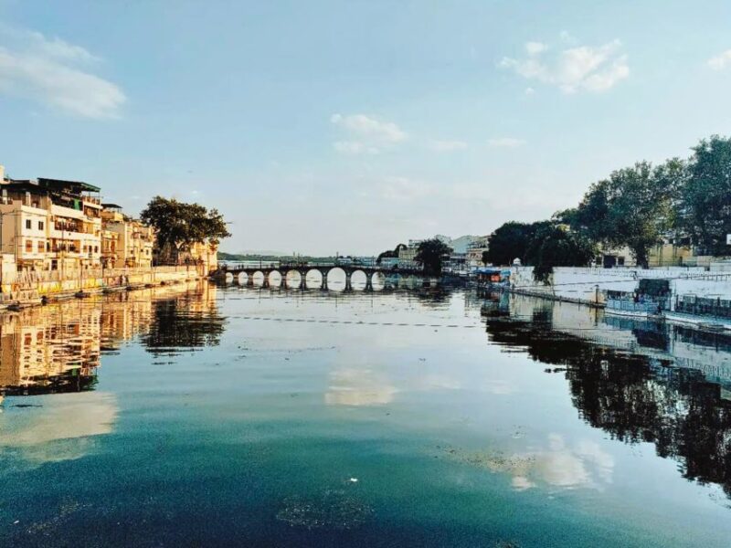 Udaipur Cultural Walking Tour With Local Snacks - Itinerary Highlights