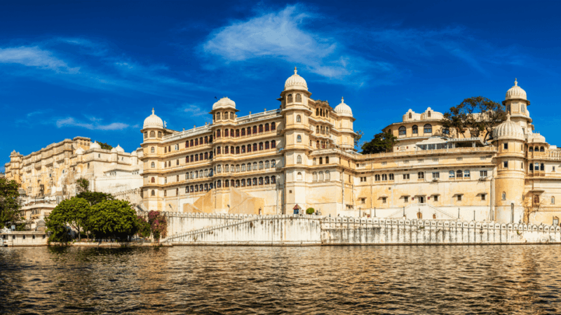 Udaipur Full Day City Tour By Car With Guide - Tour Experience