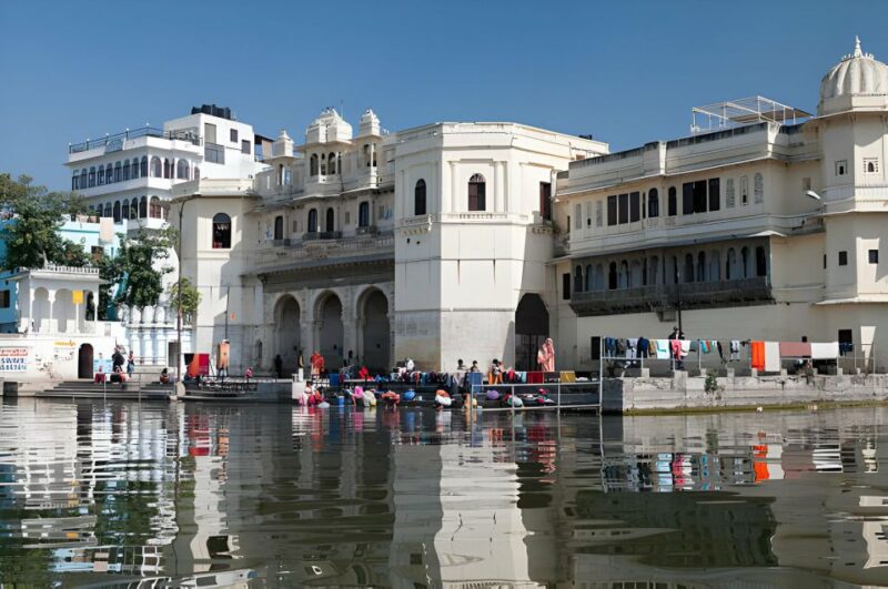 Udaipur Full Day City Tour With Boat Ride and Lunch - Key Points
