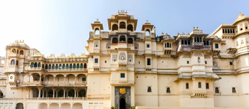 Udaipur Full Day City Tour With Boat Ride and Lunch - Enjoying a Relaxing Boat Ride