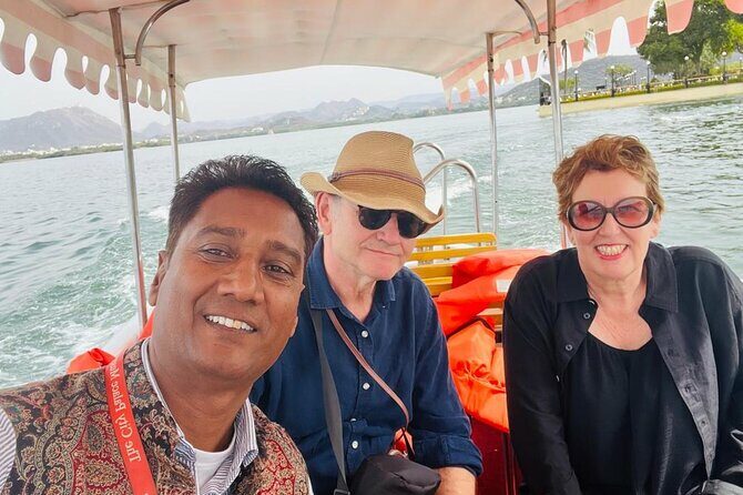Udaipur Full Day Private Sightseeing City Tour with Guide - Exploring Udaipur in Depth