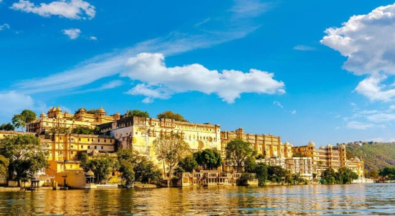 Udaipur: Local City Sightseeing Private Guided Tour - Key Points