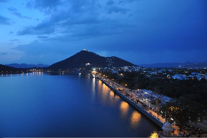 Udaipur Night Walk (2 Hours Guided Walking Tour) - Meeting and Pickup