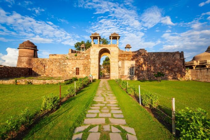 Udaipur: Private Day Trip to Chittorgarh Fort - Getting to Chittorgarh Fort