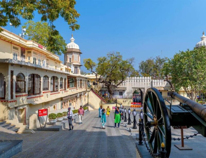 Udaipur: Private Guided Udaipur Sightseeing Tour - Itinerary Highlights