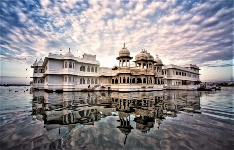 Udaipur: Private Guided Udaipur Sightseeing Tour - Cultural Experience