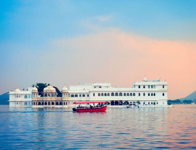 Udaipur: Private Guided Udaipur Sightseeing Tour - Important Information