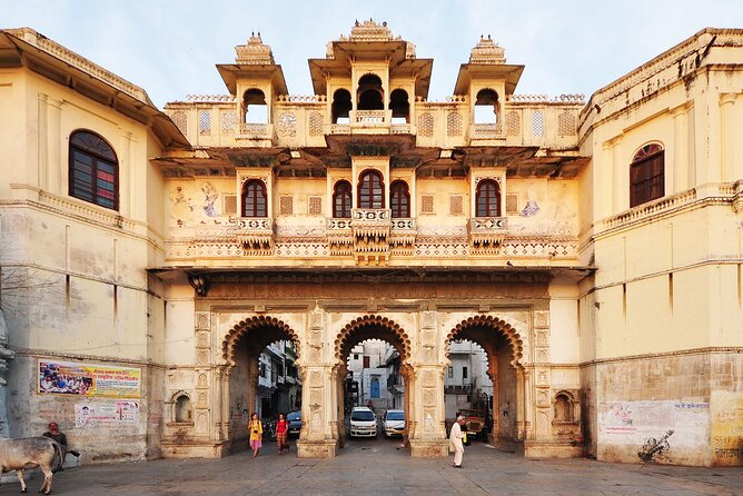 Udaipur Shopping Tour With Pickup and Drop off - Pickup and Drop-off Service Included