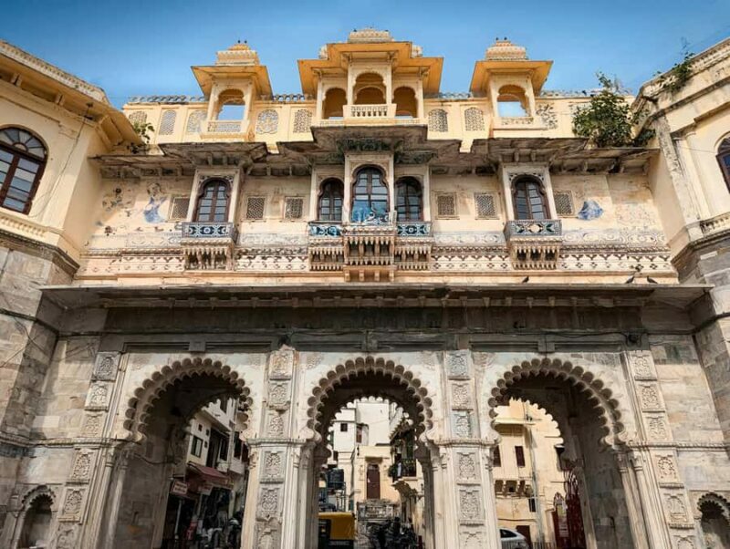Udaipur: Sightseeing Tour by Tuk-Tuk or Car with a Driver - Key Points