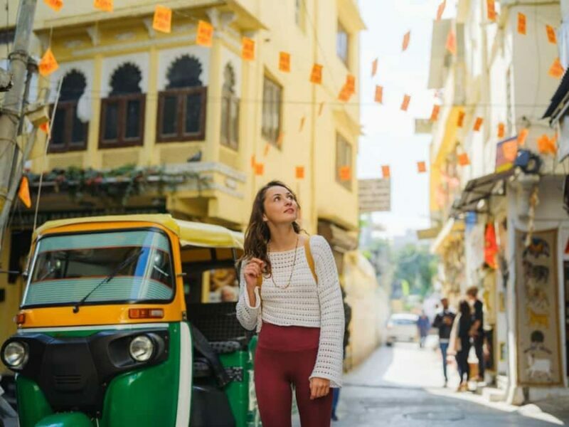 Udaipur: Sightseeing Tour by Tuk-Tuk or Car with a Driver - The Heart of Udaipur: Palaces and Temples