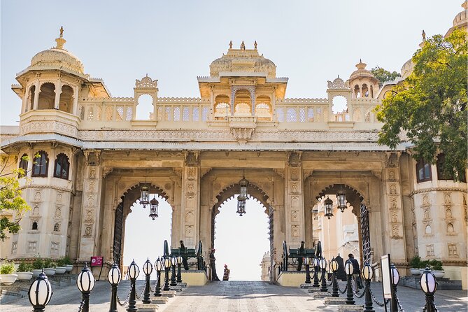 Udaipur Sightseeing Tour Package With Guide and Private Taxi - Inclusions and Costs