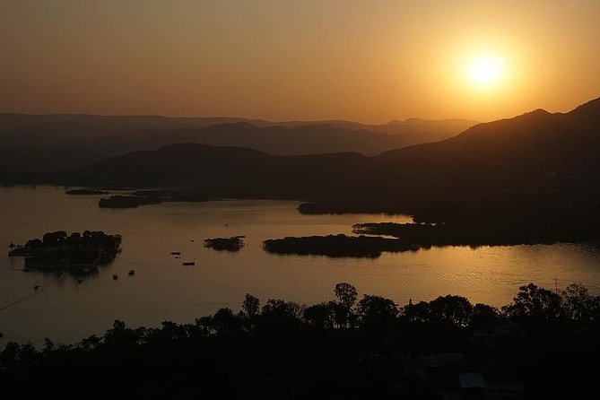 Udaipur, the City of Lakes - a Heritage Walk With Private Transfers - About the Guide