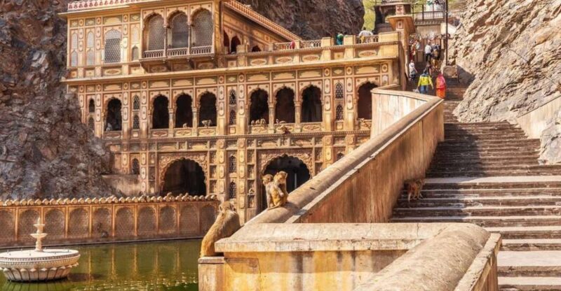 Udaipur to Jaipur via Pushkar Private Tour by Cab - Key Points