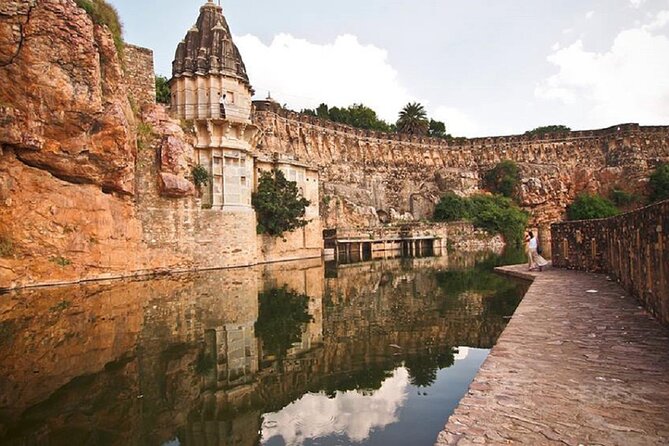 Udaipur to Jaipur via Visiting Chittorgarh Fort Guide Tour - Pricing and Cancellation Policy