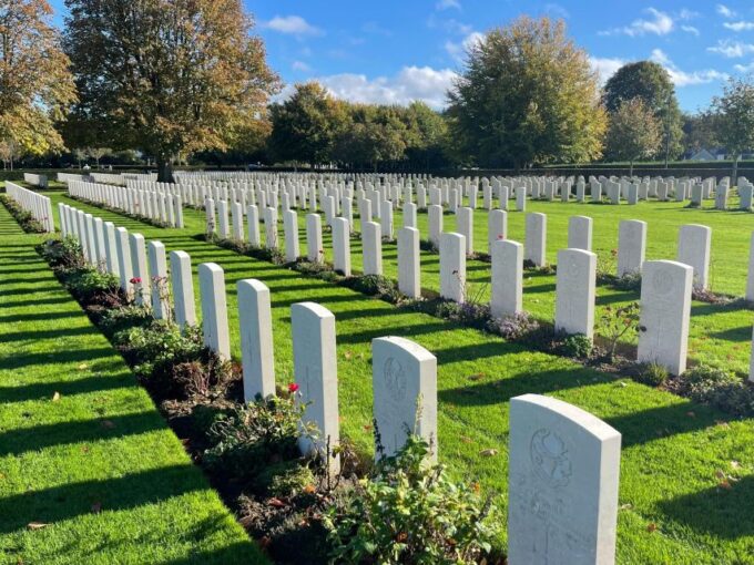 UK DDAY TOUR - Gold Beach and British Memorial