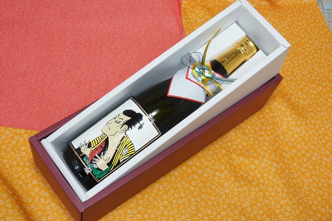 Ukiyoe Art on Glass Labels for Japanese Sake - Crafting the Glass Labels