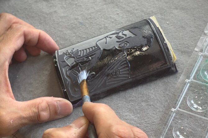 Ukiyoe Art on Glass Labels for Japanese Sake - Preserving the Memory
