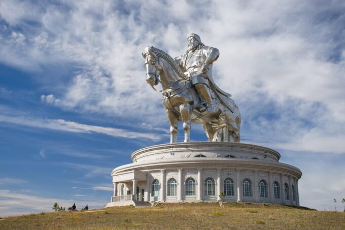 Ulaanbaatar City Tour - Explore Sukhbaatar Square