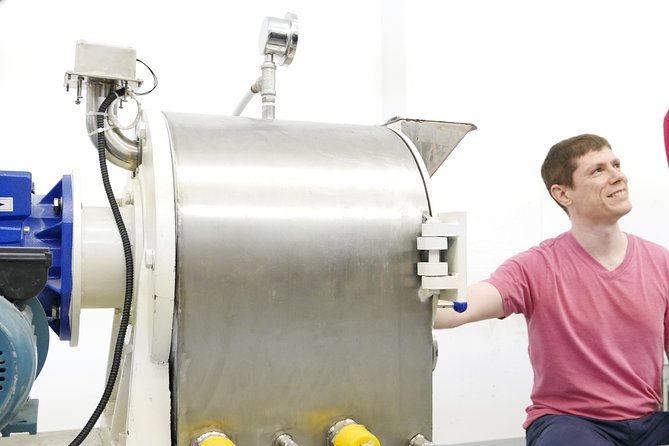 Ultimate Chocolate Tour in Montreal With Included Tastings - Exploring Bean-to-Bar Production