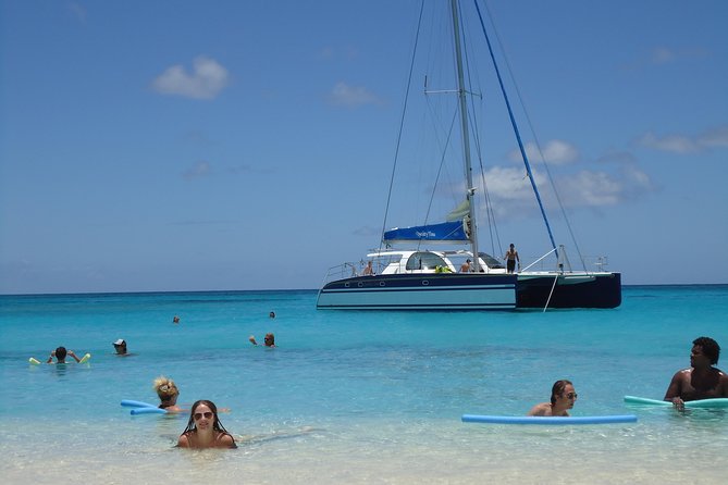 Ultimate Prickly Pear and Anguilla Experience - Onboard Buffet-Style Lunch