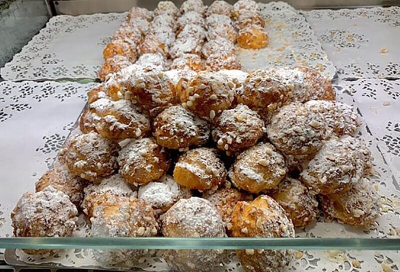 Ultimate Tastes and Tales Tour: Pastries, Stories, Flavors - Key Points
