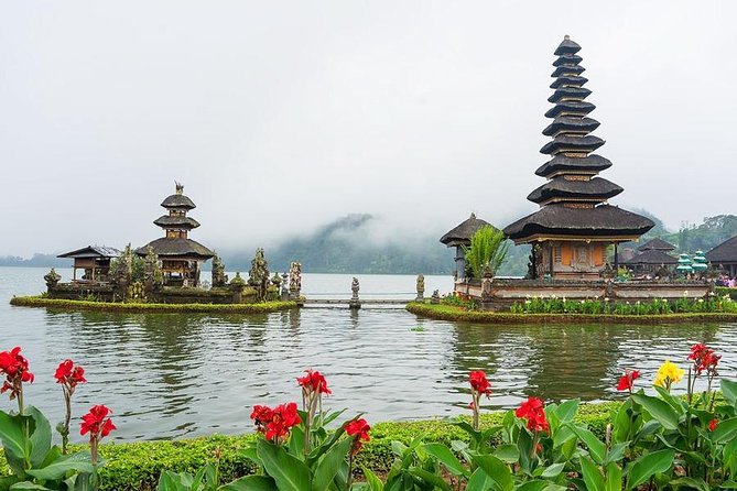 Ulun Danu Beratan Temple Bali Instagramable Tour - Meeting and Pickup