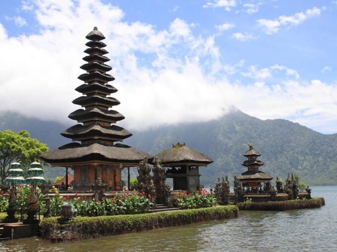 Ulun Danu Bratan Temple : Banyumala Waterfalls /Private Trip - Inclusions and Amenities